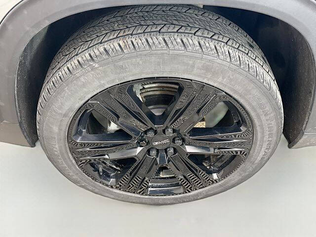 2024 GMC Acadia Elevation