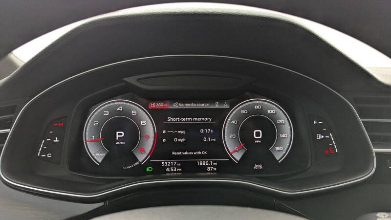 2022 Audi Q7 quattro Premium 45 TFSI