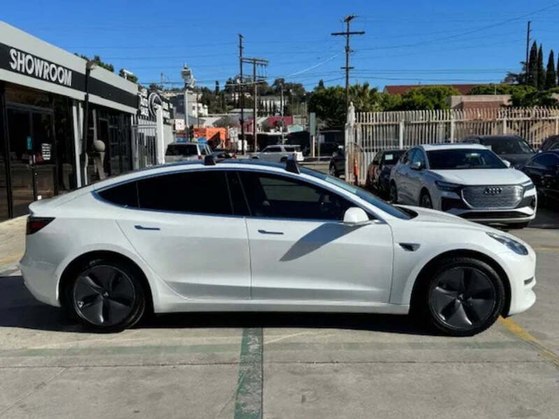 2020 Tesla Model 3 Standard Range