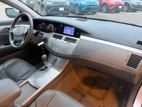 2009 Toyota Avalon XLS