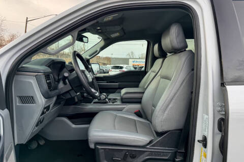 2025 Ford F-150 Lightning Flash