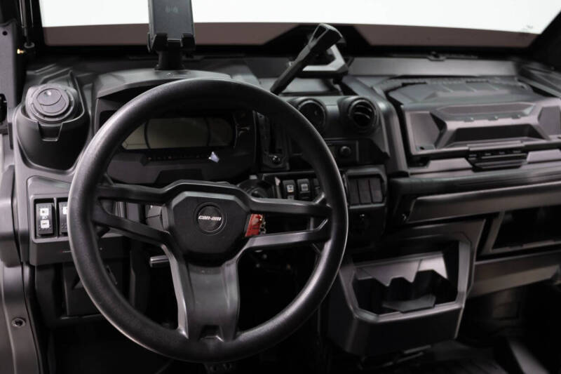 2023 Can-Am Defender MAX Limited HD10