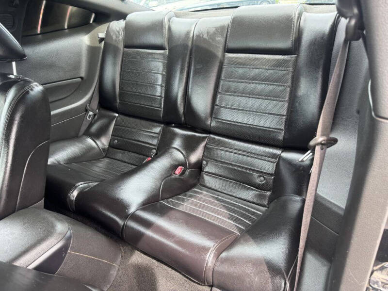 2006 Ford Mustang GT Deluxe