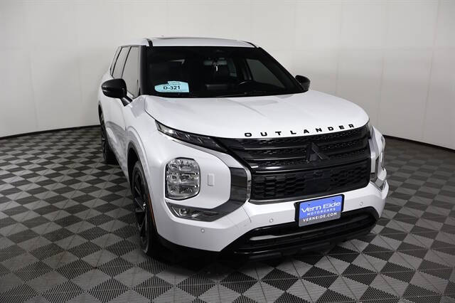 2022 Mitsubishi Outlander Black Edition