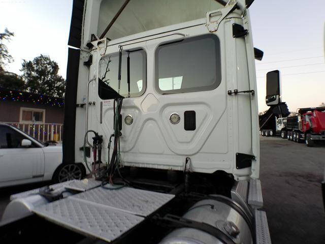 2016 Freightliner Cascadia