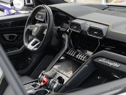 2022 Lamborghini Urus