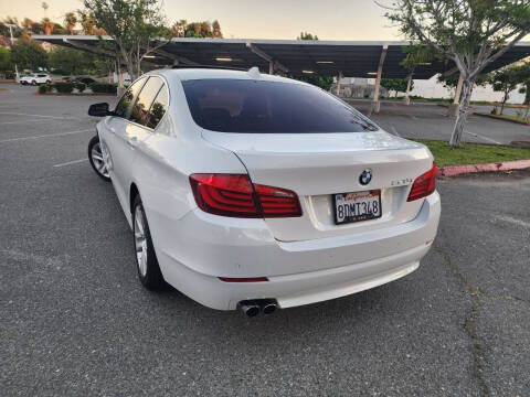 2012 BMW 5 Series 528i