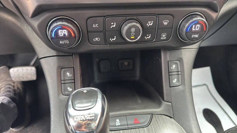 2018 GMC Acadia SLE-2