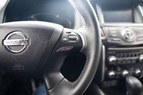 2020 Nissan Pathfinder SV