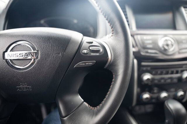 2020 Nissan Pathfinder SV