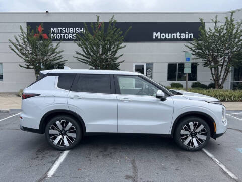 2025 Mitsubishi Outlander SE