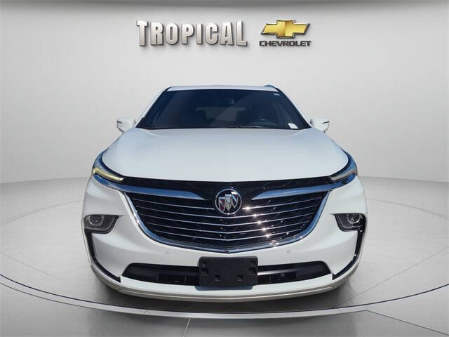 2022 Buick Enclave Essence