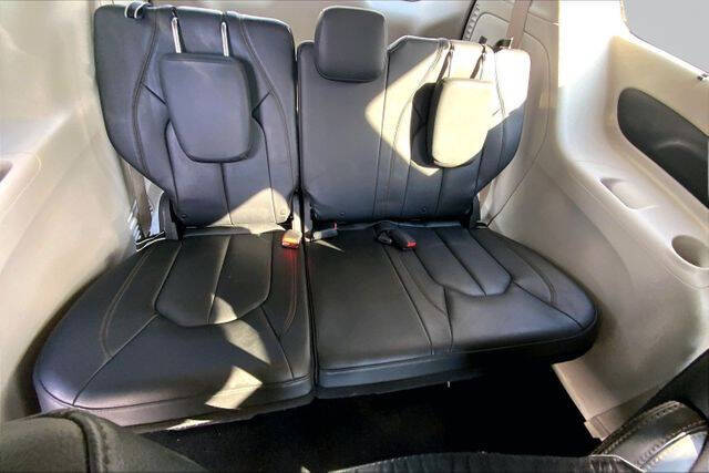 2020 Chrysler Pacifica Touring L