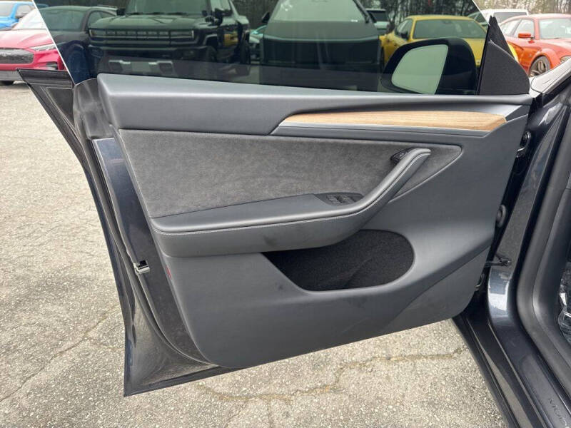 2024 Tesla Model Y Long Range