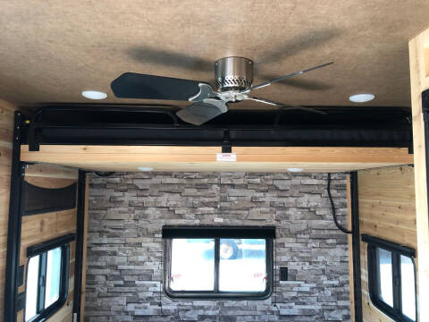 2022 Glacier 17’ RV