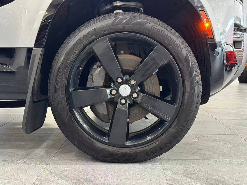 2023 Land Rover Defender 110 X-Dynamic SE