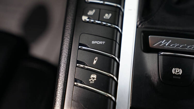 2015 Porsche Macan S