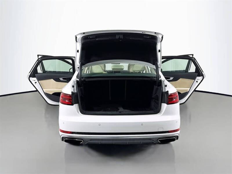 2019 Audi A4 quattro Premium Plus 45 TFSI