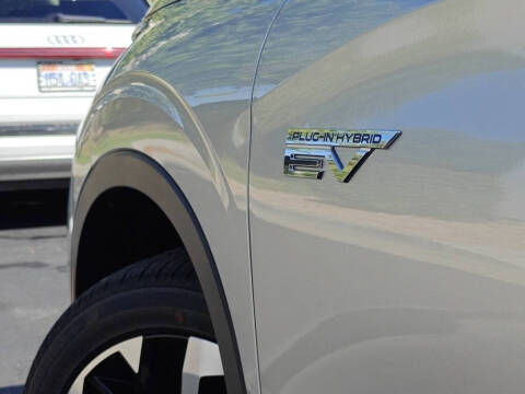 2025 Mitsubishi Outlander PHEV SEL