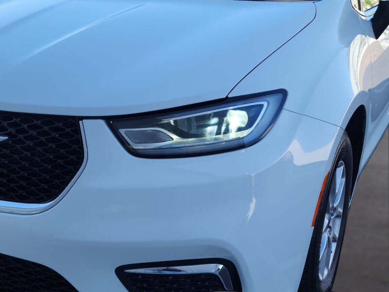 2023 Chrysler Pacifica Touring