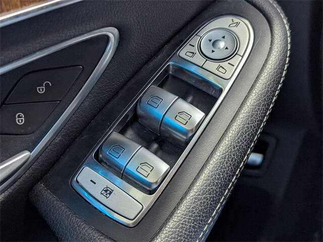 2017 Mercedes-Benz GLC GLC 300