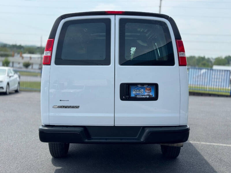 2021 Chevrolet Express 2500