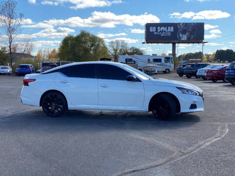2022 Nissan Altima 2.5 SR