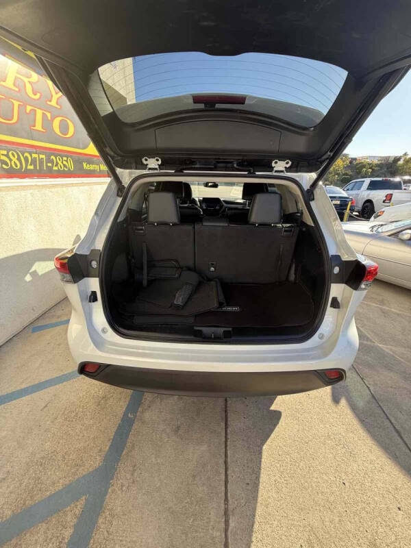 2023 Toyota Highlander Hybrid XLE