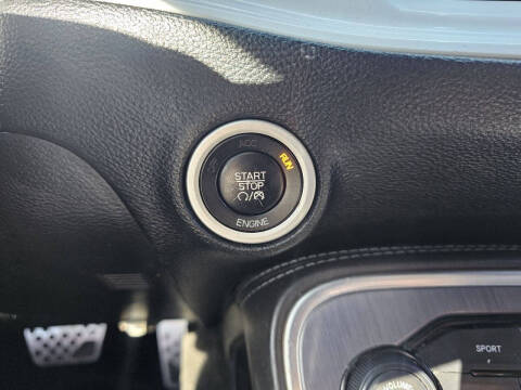 2015 Dodge Challenger SXT