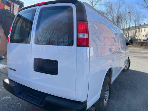 2020 Chevrolet Express 2500
