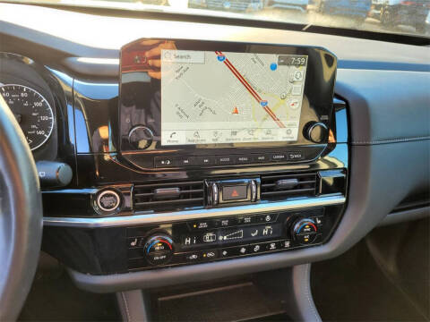 2024 Nissan Pathfinder SL