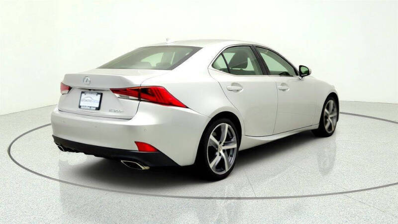 2017 Lexus IS 200t