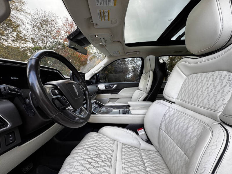 2019 Lincoln Navigator Black Label