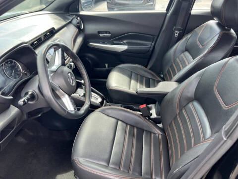 2020 Nissan Kicks SR