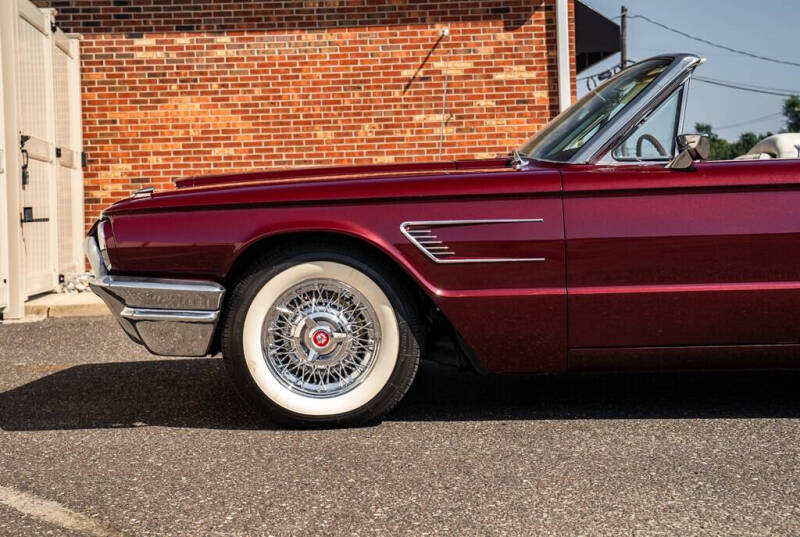 1965 Ford Thunderbird