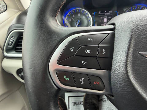 2017 Chrysler Pacifica Touring-L