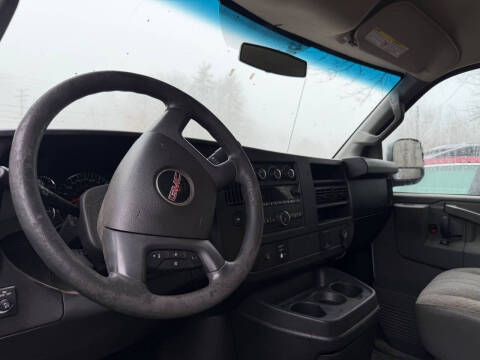 2017 GMC Savana 2500