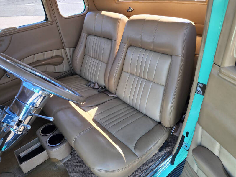 1934 Ford 5 Window
