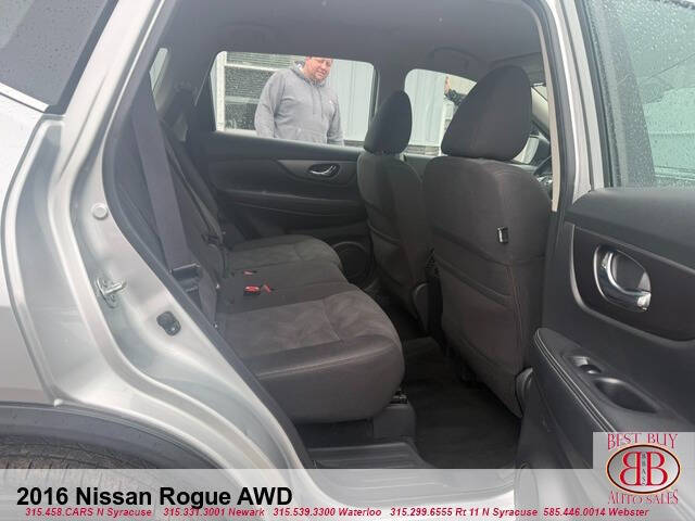 2016 Nissan Rogue SV
