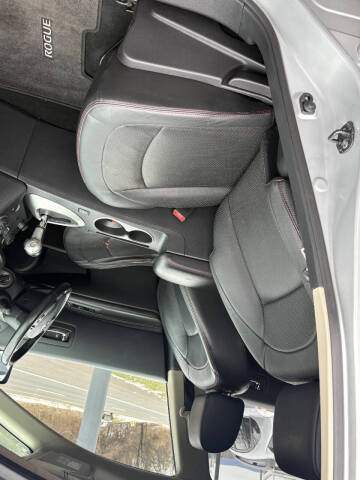 2011 Nissan Rogue SV