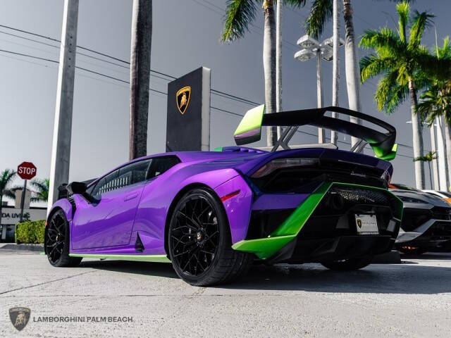 2024 Lamborghini Huracan STO