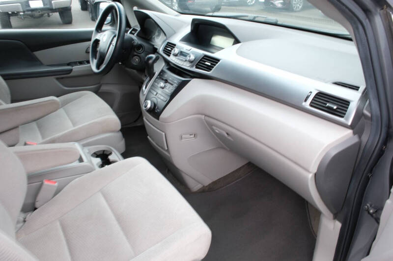 2011 Honda Odyssey EX photo 21