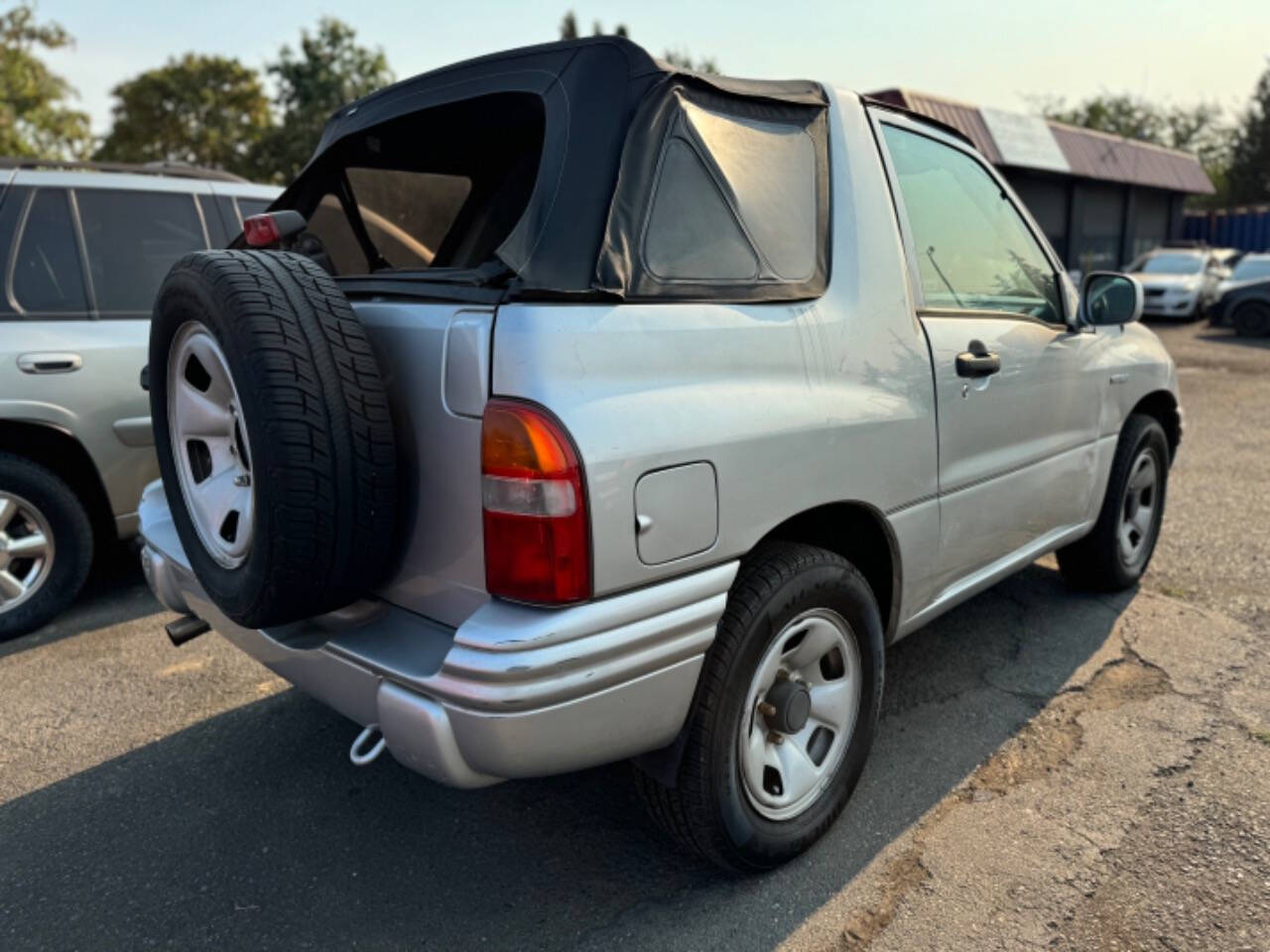 2003 Suzuki Vitara for sale at Carz Connect LLC in Portland, OR