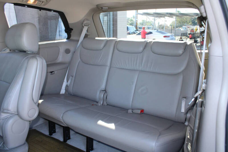 2004 Toyota Sienna XLE Limited 7 Passenger