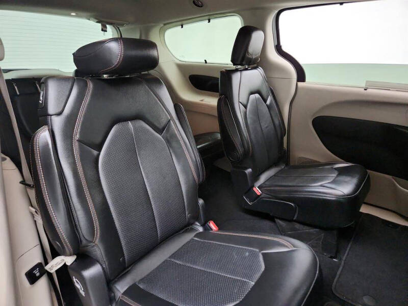 2020 Chrysler Pacifica Touring L Plus