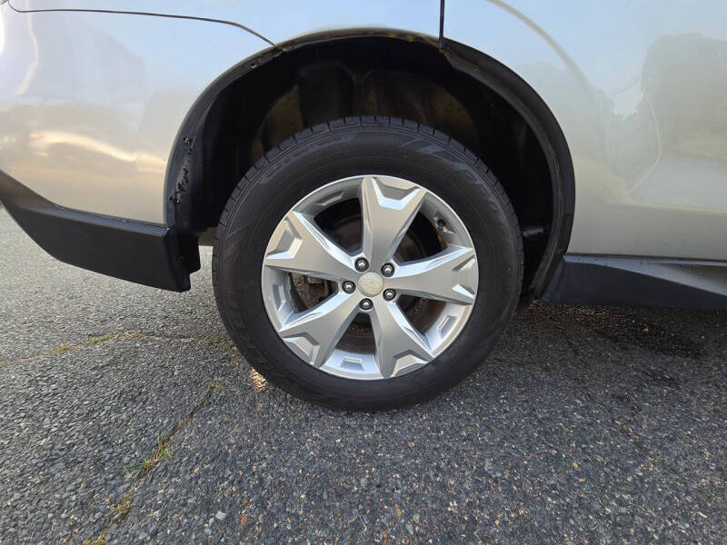 2015 Subaru Forester 2.5i