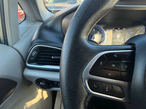 2020 Chrysler Voyager LXi