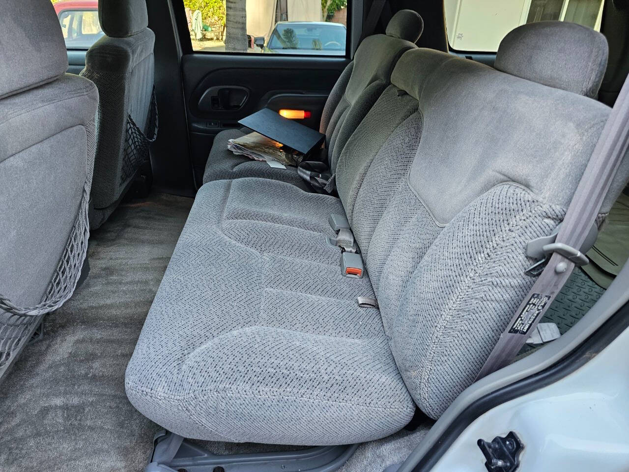 1998 Chevrolet Tahoe 31
