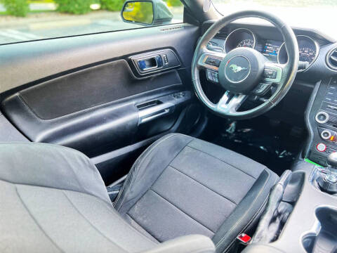 2015 Ford Mustang V6