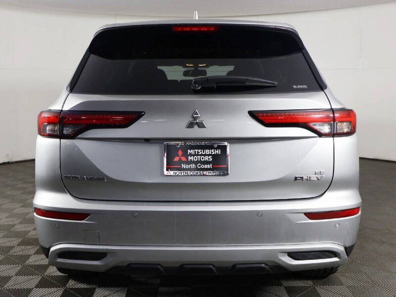 2024 Mitsubishi Outlander PHEV SE
